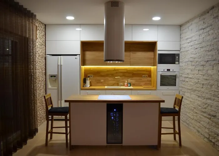 Ravila Puhkemaja * Κουρεσάαρε